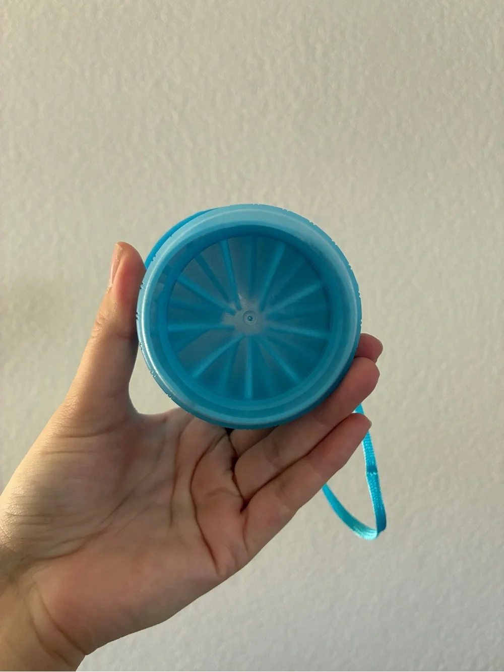 Nice Paws Portable Dog Paw Cleaner Cup Blue Silicone Mud Cleaner EUC